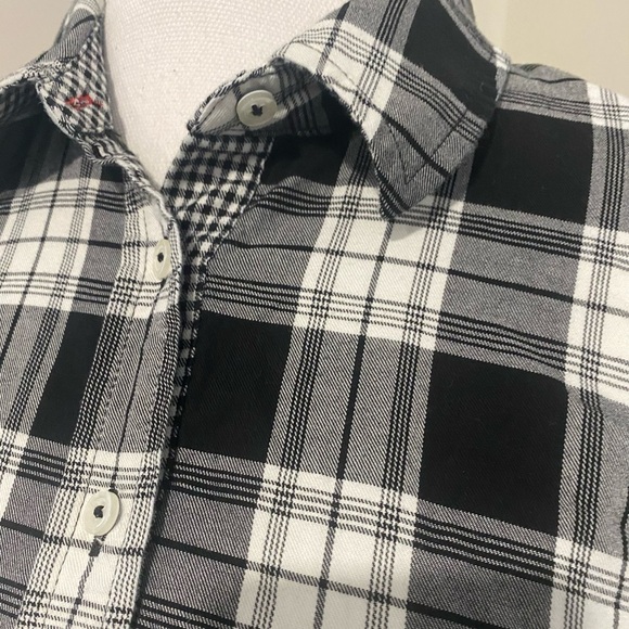 Talbots white and black plaid cotton blouse - Picture 3 of 6